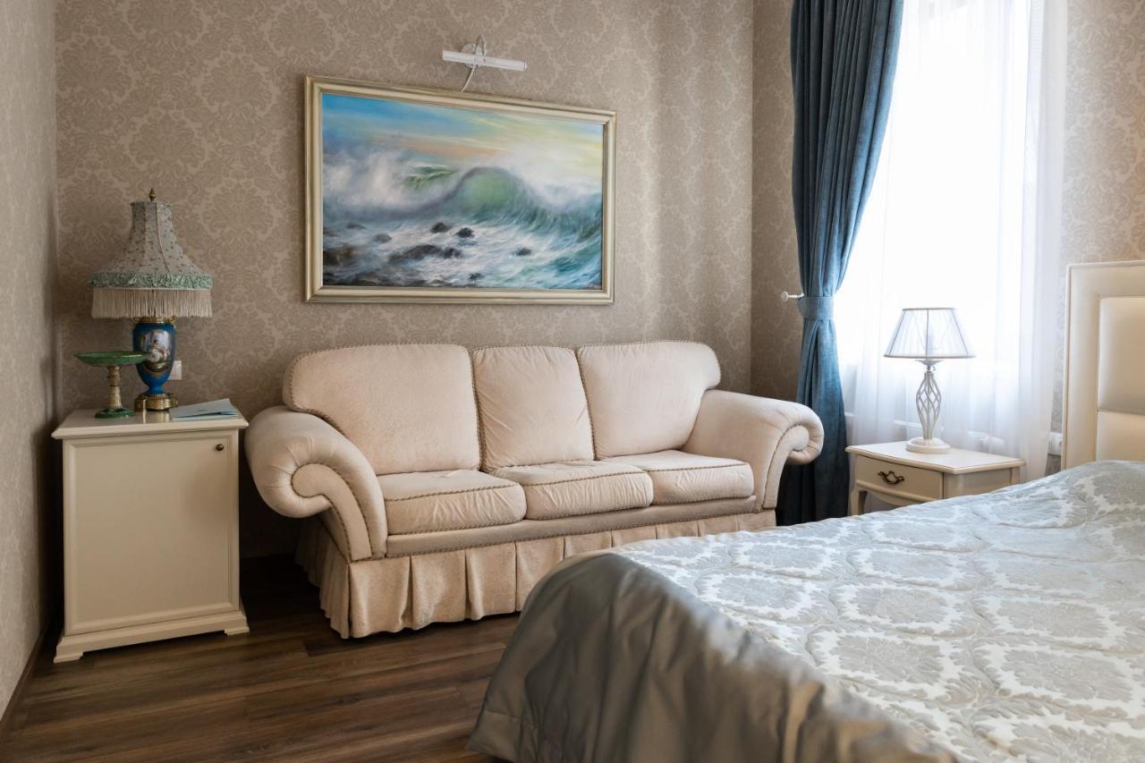 Hotel "Mandarin Clubhouse" Harkiv Dış mekan fotoğraf