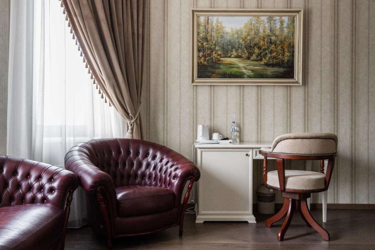 Hotel "Mandarin Clubhouse" Harkiv Dış mekan fotoğraf