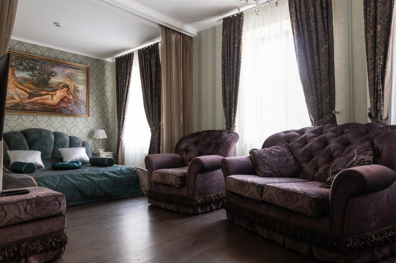 Hotel "Mandarin Clubhouse" Harkiv Dış mekan fotoğraf