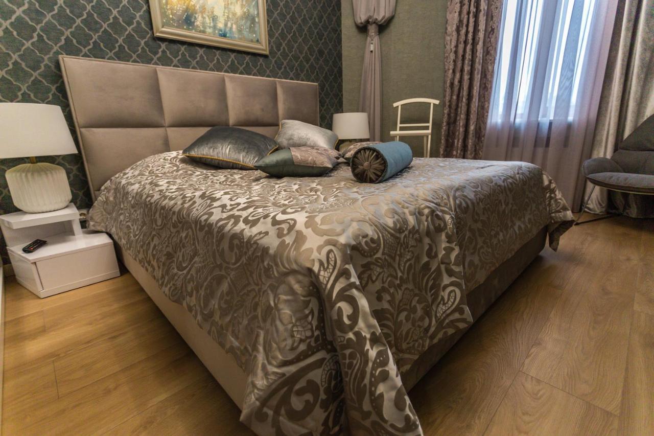 Hotel "Mandarin Clubhouse" Harkiv Dış mekan fotoğraf