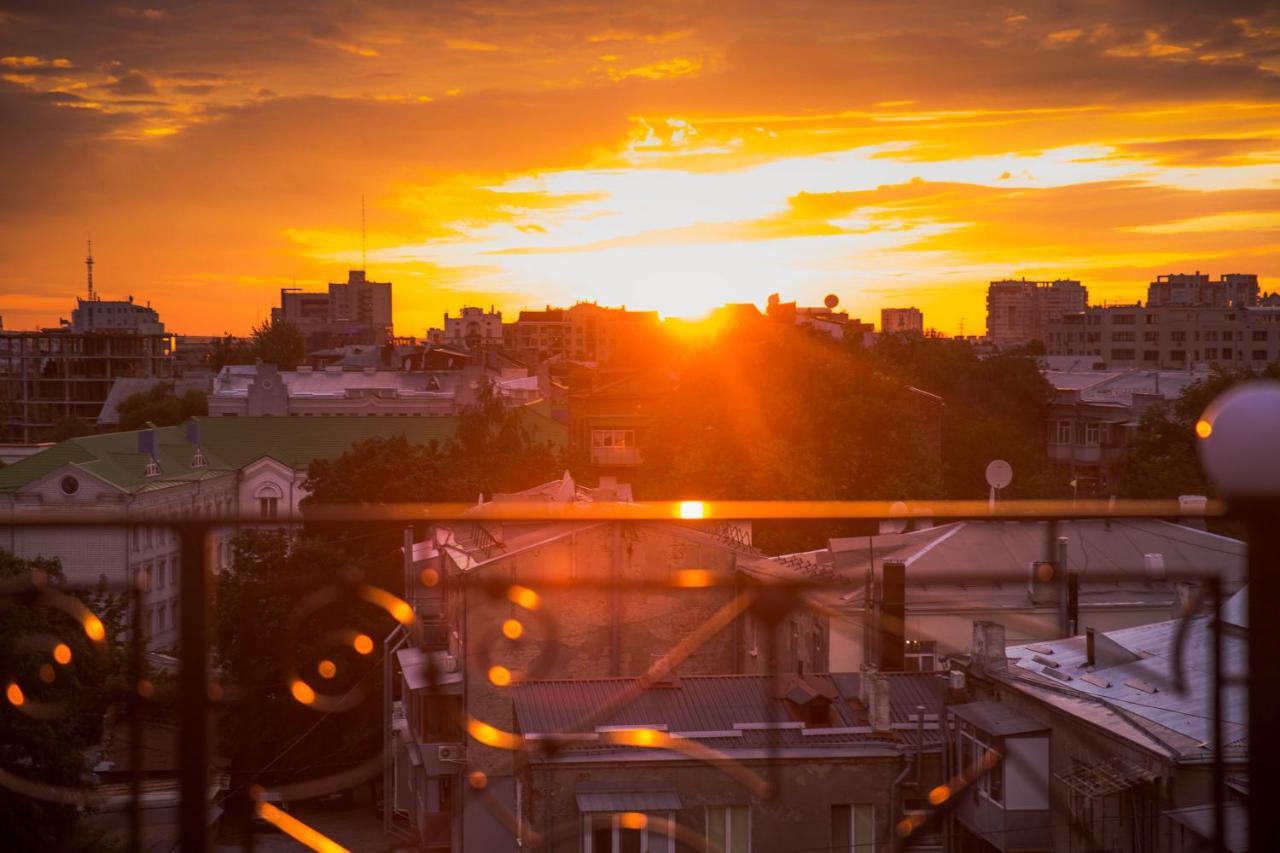 Hotel "Mandarin Clubhouse" Harkiv Dış mekan fotoğraf