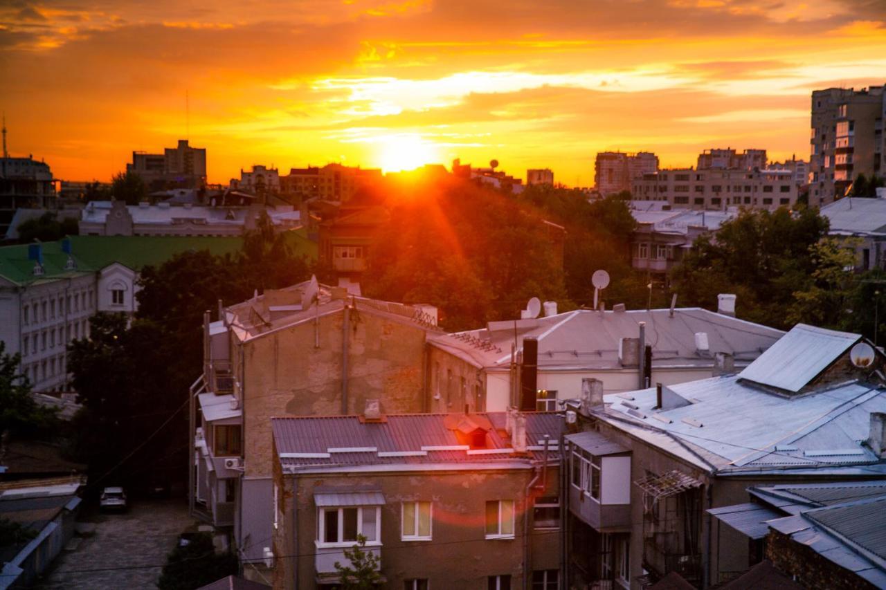 Hotel "Mandarin Clubhouse" Harkiv Dış mekan fotoğraf