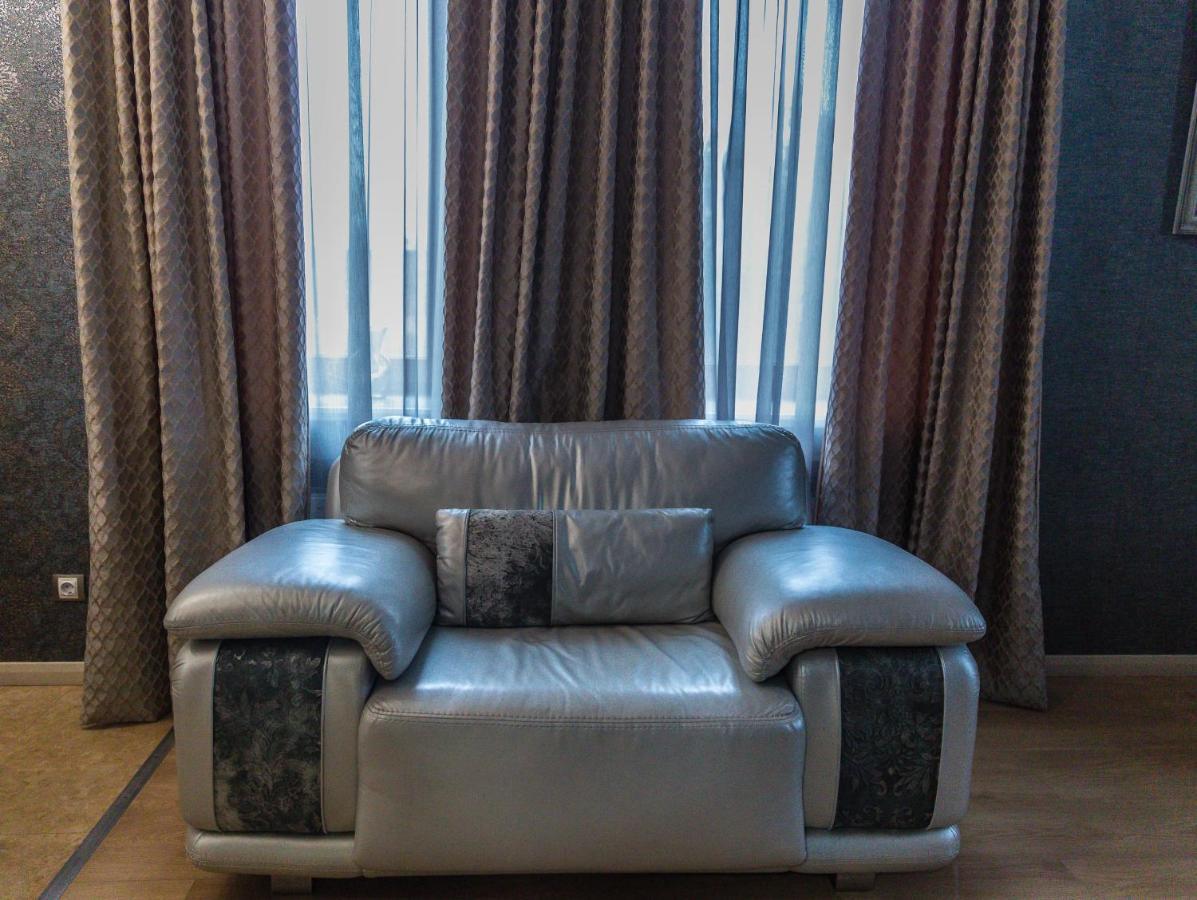 Hotel "Mandarin Clubhouse" Harkiv Dış mekan fotoğraf