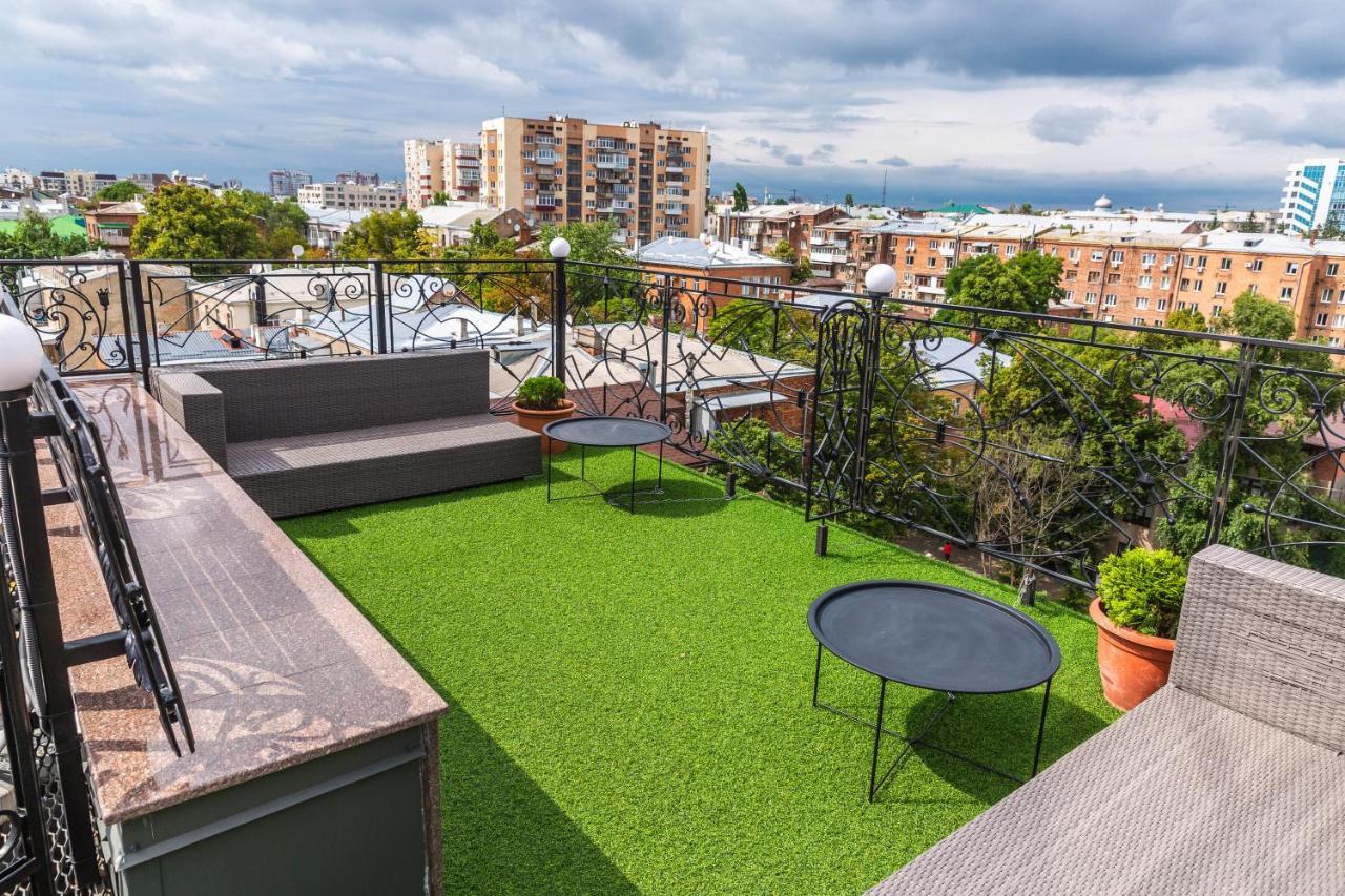 Hotel "Mandarin Clubhouse" Harkiv Dış mekan fotoğraf