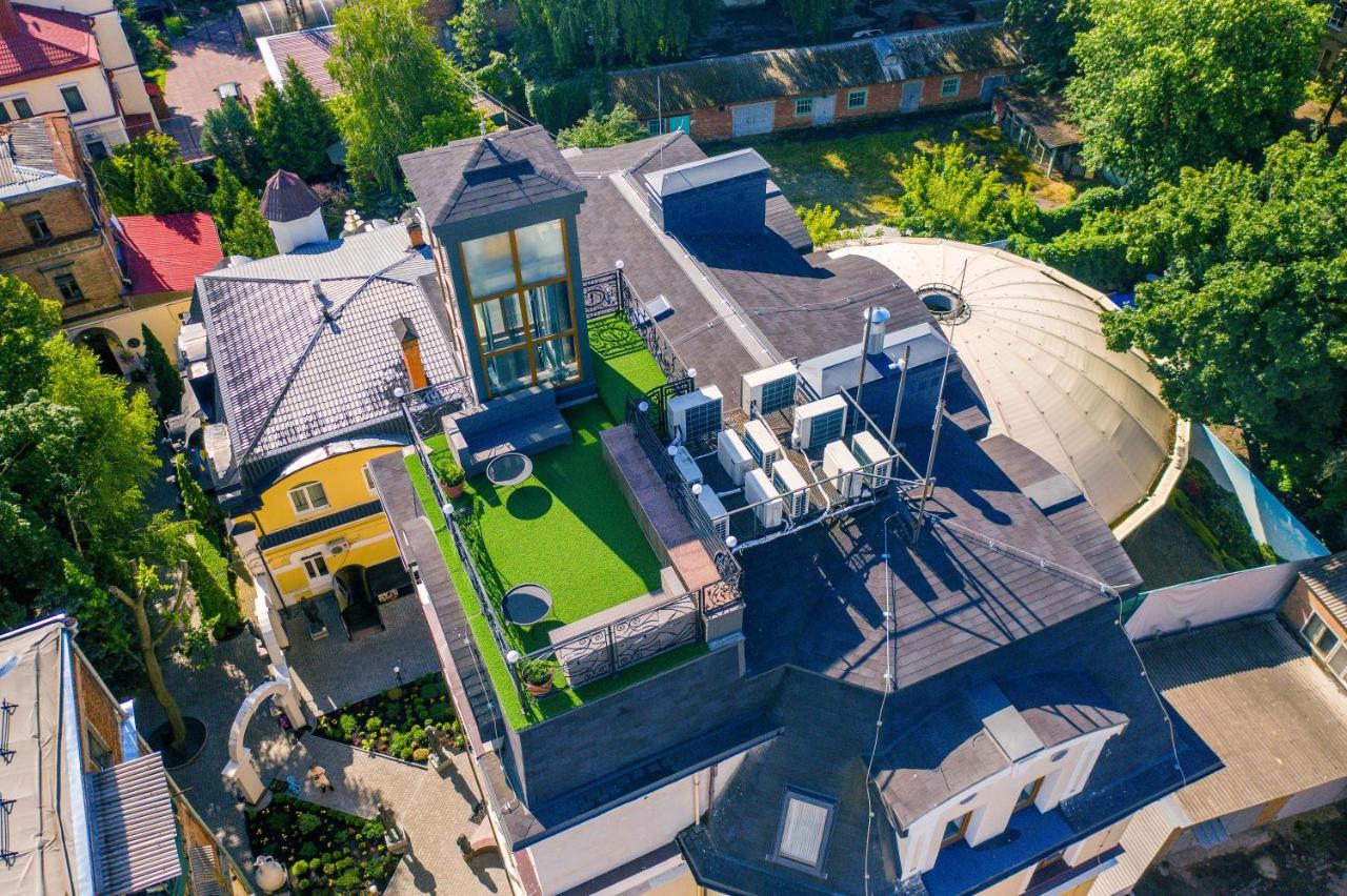 Hotel "Mandarin Clubhouse" Harkiv Dış mekan fotoğraf